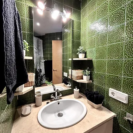 Modern & Sunny Апартаменты *