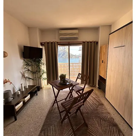 דירה Modern & Sunny